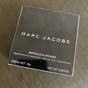Marc Jacobs marvelous mousse foundation